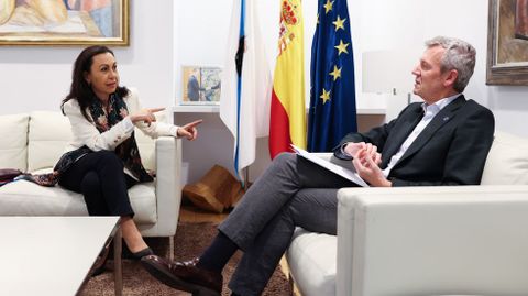 La alcaldesa de Mar�n, Mar�a Ramallo, se reuni� este mi�rcoles con el presidente de la Xunta, Alfonso Rueda