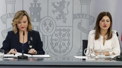 La ministra de Jueventud e Infancia, Sira Rego, a la derecha, present los pormenores de la ley