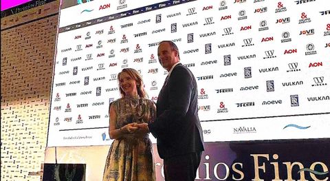 El Puerto de Vigo ha sido distinguido con el prestigioso Premio FINE 2026 en la categor�a de Puertos y Terminales. El presidente del Puerto de Vigo, Carlos Botana, recogiendo el premio.
