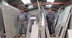 Hace nueve meses que Enrique y Fernando abrieron su empresa de m�rmol despu�s de ver c�mo la f�brica en la que trabajaban entraba en concurso.