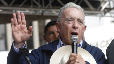 Fotografía de archivo de agosto del 2024 del expresidente colombiano Álvaro Uribe