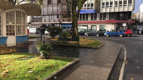 Plaza de Ourense sin taxis en A Coru�a.