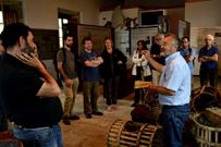 Alexandre Nerium gui� a los visitantes por el museo. 