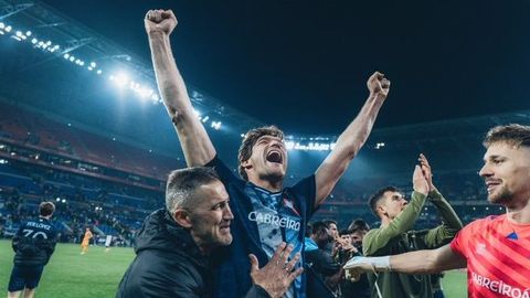 El central Marcos Alonso, celebrando el pase del Celta a cuartos de final de la Europa League.