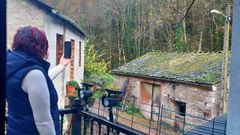 Esther Daz vive en Cervantes sin cobertura y solo consigue hablar por telfono si sale al balcn de su casa.