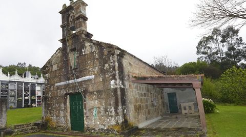 Iglesia y cementerio de Meirama