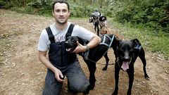 Roberto Lorenzo, con sus perros
