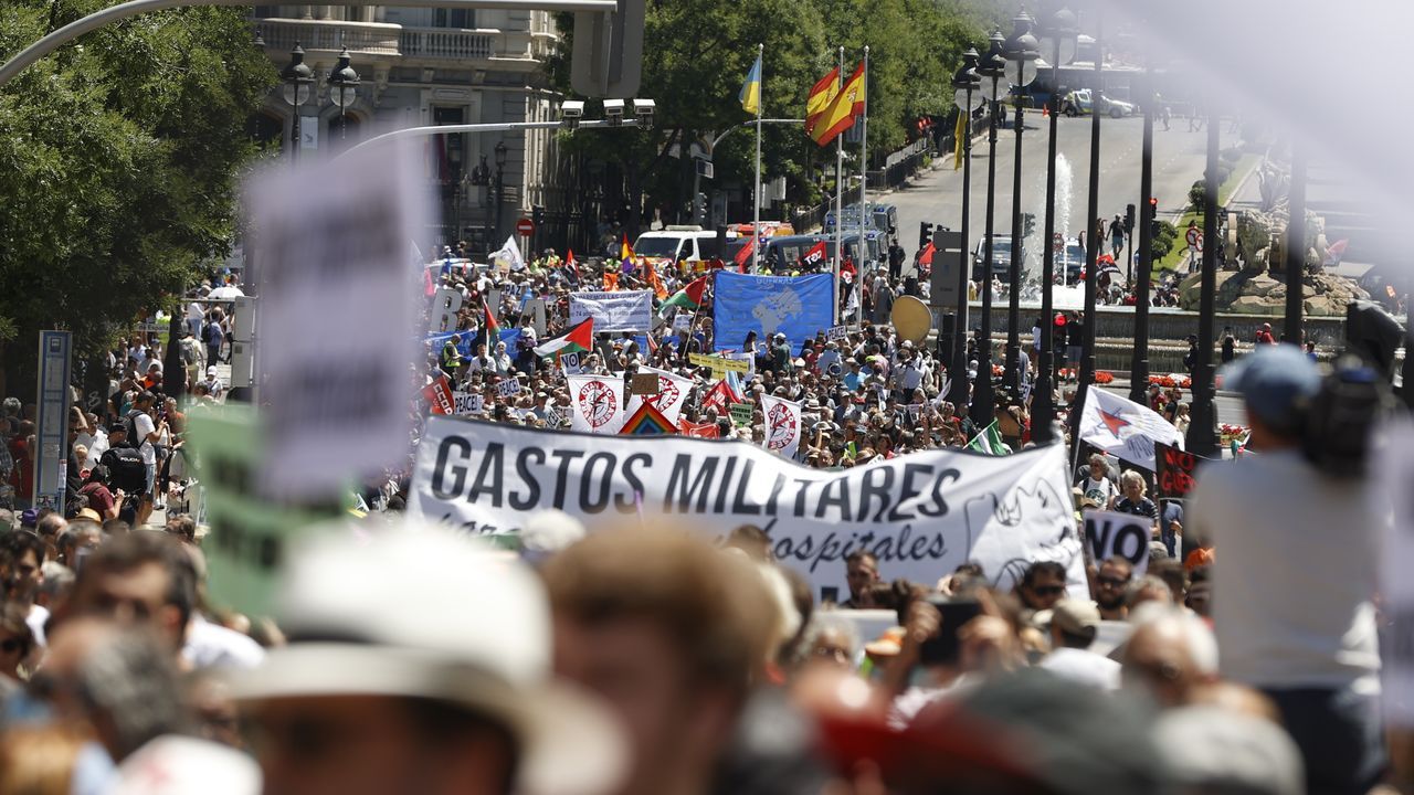 Dos mil personas protestan contra la cumbre de la OTAN en Madrid