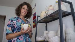 Sonia est� detr�s de la marca Deger�nimo. Y, entre sus proyectos a corto plazo est� dise�ar una nueva colecci�n de bolsos y decoraci�n. En sus planes est� seguir trabajando en su l�nea comercial, con precios m�s asequibles, as� como en otra de piezas m�s voluminosas y laboriosas, como sus l�mparas, obras �nicas y m�s exclusivas.