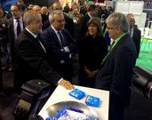 Calvo-Sotelo, segundo por la izquierda, ayer en la feria catalana. 