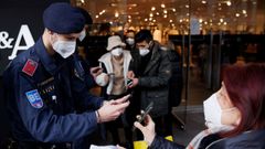 Austria ha implantado duras restricciones por la alta tasa del virus