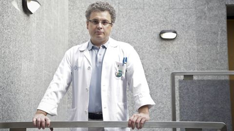 Javier Paz Esquete, jefe de servicio de medicina preventiva del CHOP pontevedrs, en una imagen de archivo