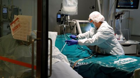 Los ingresos en las ucis siguen subiendo en casi toda España