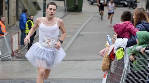 Un de los participantes en la Carrera de Carnaval de Vigo