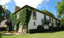 El pazo de Sergude est� en la parroquia de Xornes, en el municipio de Ponteceso. 