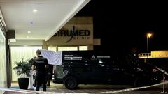 El cirujano pl�stico de 57 a�os recibi� varios disparos en la cabeza cuando se encontraba en su cl�nica de Marbella