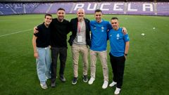 Mario Andr�s, Benja Mart�nez, Fernando Soriano, Juanjo Exp�sito y Piojo (de izquierda a derecha) tras el partido del ascenso en el Jos� Zorrilla