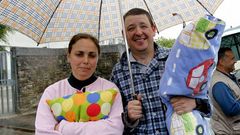 Los padres de un colegio de Trazo reclaman, en pijama, un nuevo horario escolar