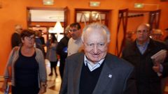 Alonso Montero nun acto da Real Academia Galega no teatro de Viveiro polo centenario das Irmandades da Fala