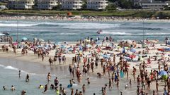 La playa de A Rapadoira, en Foz, en primer t�rmino y, al fondo, Altar, en Barreiros