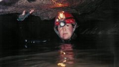 Imagen de archivo de Beatriz Bruna en una cueva
