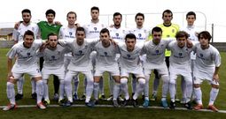 La plantilla del Ponteceso la integran 19 jugadores s�niores, pero los juveniles suplen a los que padecen graves lesiones. 