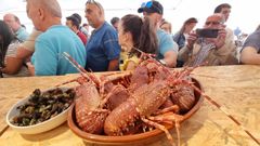 En A Guarda se captura una docena de langostas por temporada; hace 50 aos, 4.000 kilos a la semana.
