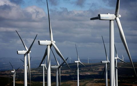 El parque e�lico del Monte Faro, en Rodeiro, es uno de los que est� en funcionamiento en la zona