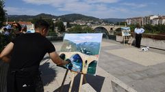 Concurso de pintura rpida en las terrazas del centro comercial.
