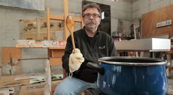 Ux�o L�pez pertenece a esa legi�n de personas que cocina por una cuesti�n de pura necesidad. Pero no se le da mal. 
