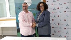 Xoán España y Marga Hermo firmaron el acuerdo de colaboración entre ambas entidades