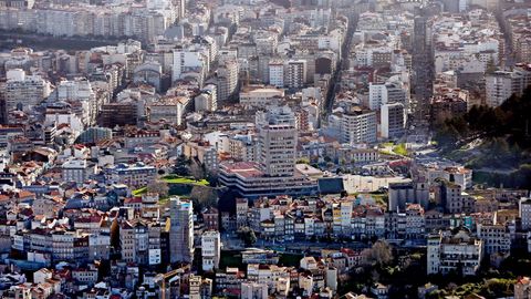 Imagen de archivo del urbanismo en la ciudad de Vigo, con el edificio consistorial en el medio