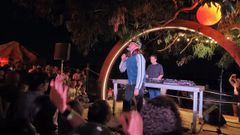 Carlos Ares e Baiuca po�en banda sonora � m�xica noite de San Xo�n no N�utico de San Vicente