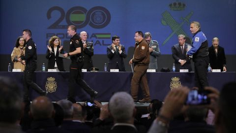 Cien vigilantes de toda Galicia fueron homenajeados en el d�a de la seguridad privada, en un acto celebrado este lunes en A Coru�a.