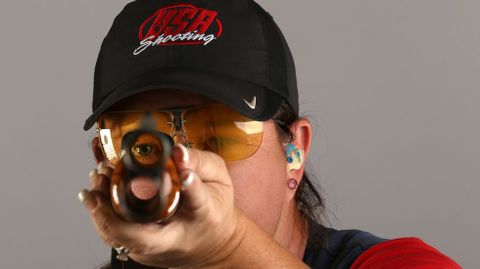 El tirador Kim Rhode posa durante el reportaje