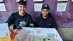Jorge Ferreira y Jos Luis Armada presentaron el proyecto de una casa destinada al ocio de los jvenes en Cartellle