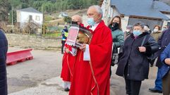 Antes de la misa solemne se celebr� la procesi�n con la reliquia del santo
