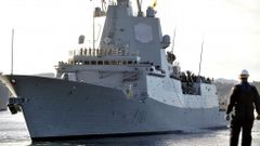 LA FRAGATA, EN UN REGRESO ANTERIOR AL ARSENAL