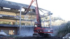 Obras de demolici�n en�Montica�o