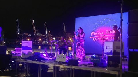 Concierto de Mar�a Rod�s en la extensi�n en Vigo del Festival Sinsal, en las instalaciones de Kaleido en el Puerto de Vigo