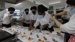 Estudiantes de FP Hosteler�a en el IES Vilamar�n, uno de los que a�n tienen plazas libres