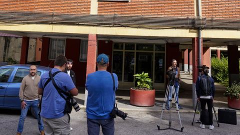 La Polic�a Nacional ha detenido a un hombre por la muerte de dos personas, un var�n y una mujer, en una vivienda de Oviedo