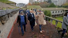 Fern�ndez Lores, Tino Fern�ndez y Rafa Dom�nguez, durante la visita de la corporaci�n a Santa Clara