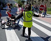 El papel de los voluntarios es fundamental en el desarrollo del proyecto Cami�o escolar.
