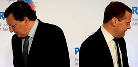 Barroso y Medv�dev se reunieron ayer en Mosc� en un ambiente enrarecido por la tensi�n en torno al rescate de Chipre.