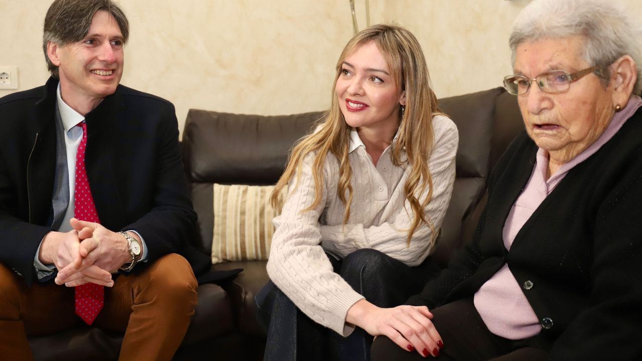 Visita de Fabiola García a Vedra