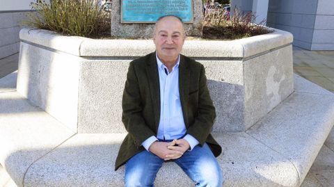 O exalcalde Ramón Vigo presenta hoxe en Cee a obra sobre a súa vivencia da operación Orquestra 