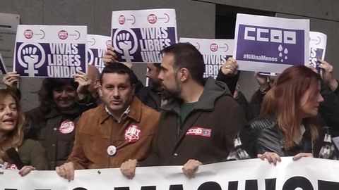 Los secretarios generales de UGT y CCOO de Asturias, Javier Fernndez Lanero y Jos Manuel Zapico durante la manifestacin del 25N