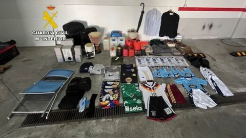 Parte de los efectos recuperados por la Guardia Civil.