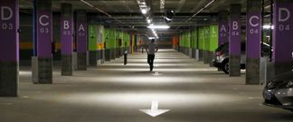El p�rking del nuevo centro hospitalario �lvaro Cunqueiro todav�a es gratuito, pero sus trabajadores y los usuarios comenzar�n a pagar en un corto per�odo de tiempo. 